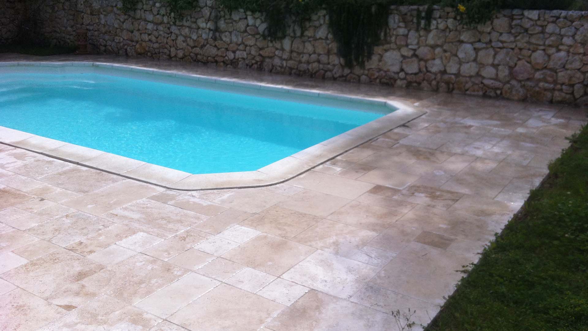 Carreleur piscine et terrasse à Ventabren et Aix-en-Provence