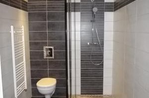 Réalisation d’une douche à l’italienne et d’un WC suspendu à Aix-en-Provence